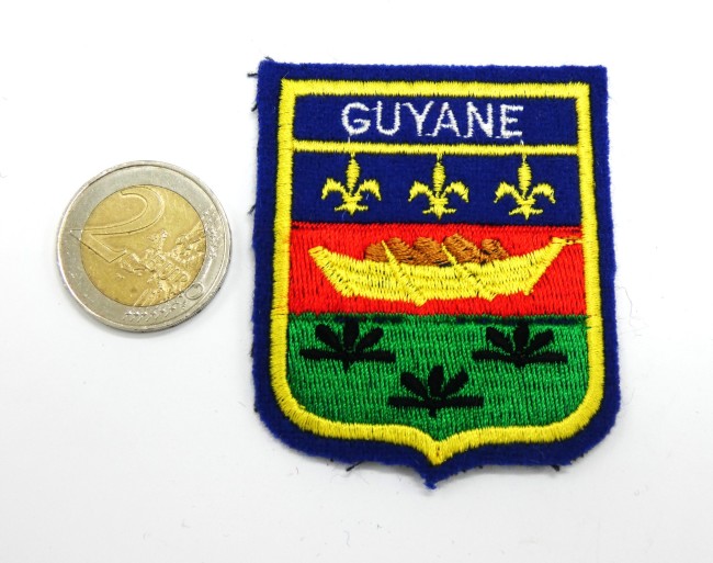 P1080851 Ecusson brodé ville pays GRUYANE