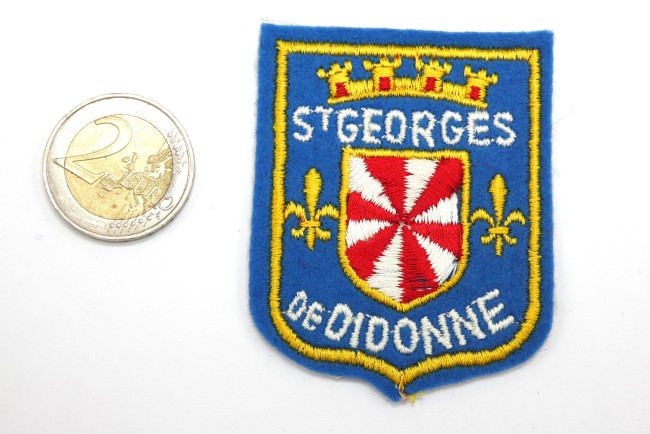 P1070396 Ecusson brodé ville St GEORGES de DIDONNE