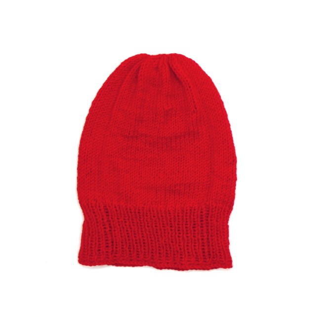 P1100979 bonnet rouge tricoté main unisexe ( Homme ou femme )
