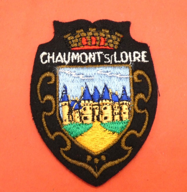P1020106 Ecusson brodé Chaumont S/Loire