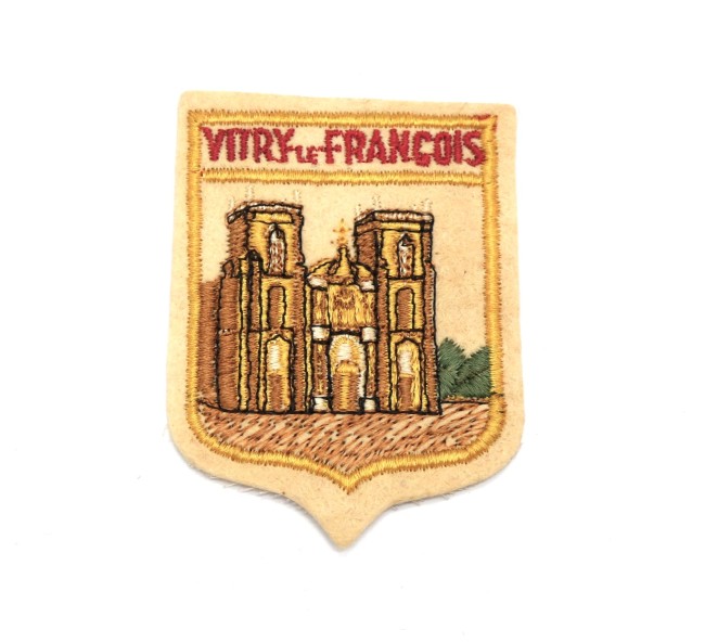 P1060276 Ecusson ancien brodé ville Vitry - Le - François