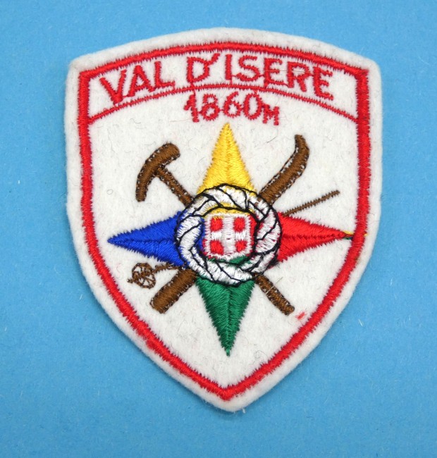 P1040982 Ecusson brodé ville Val D ' Isère 1860 M