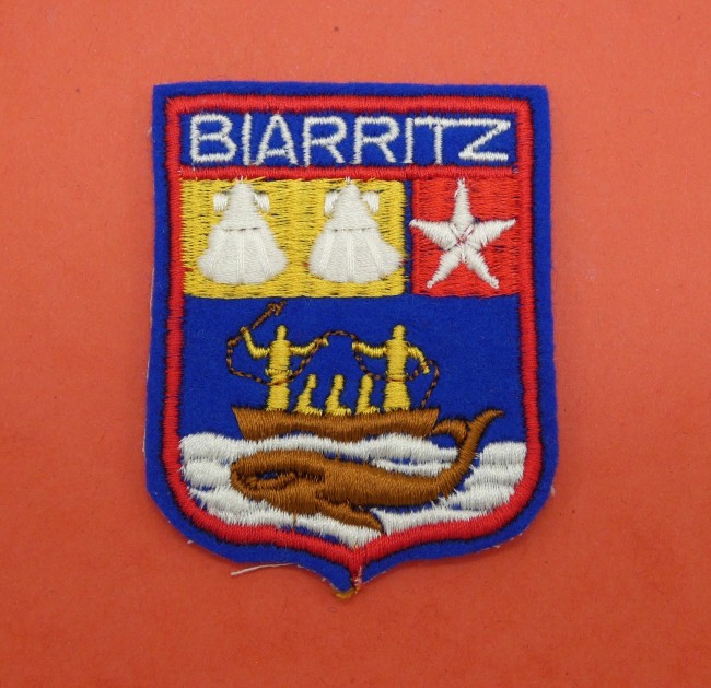 P1040474 Ecusson brodé ville Biarritz