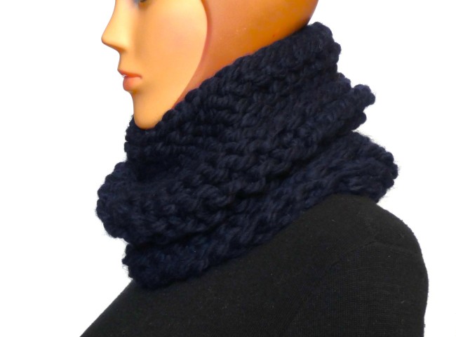 Tour de cou femme bleu marine 
