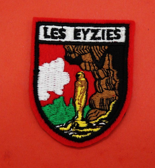 Ecusson collection ville Les Eyzies à coudre 