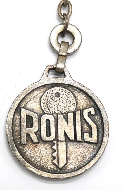 Porte clé ancien collection métal voiture peugot