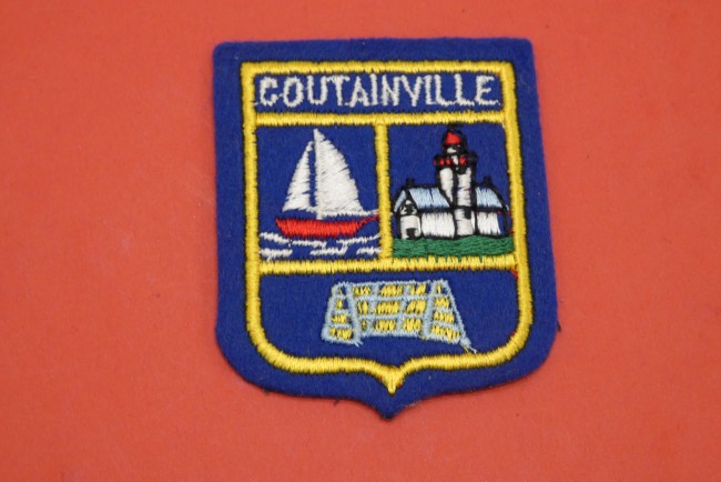 Ecusson brodé ville COUTAINVILLE 