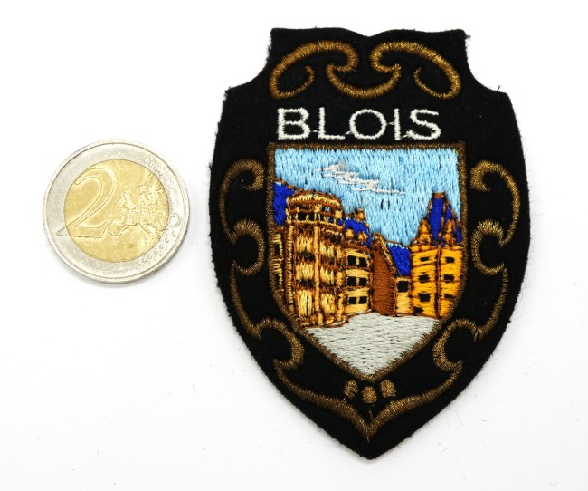 P1020109 Ecusson brodé ville BLOIS