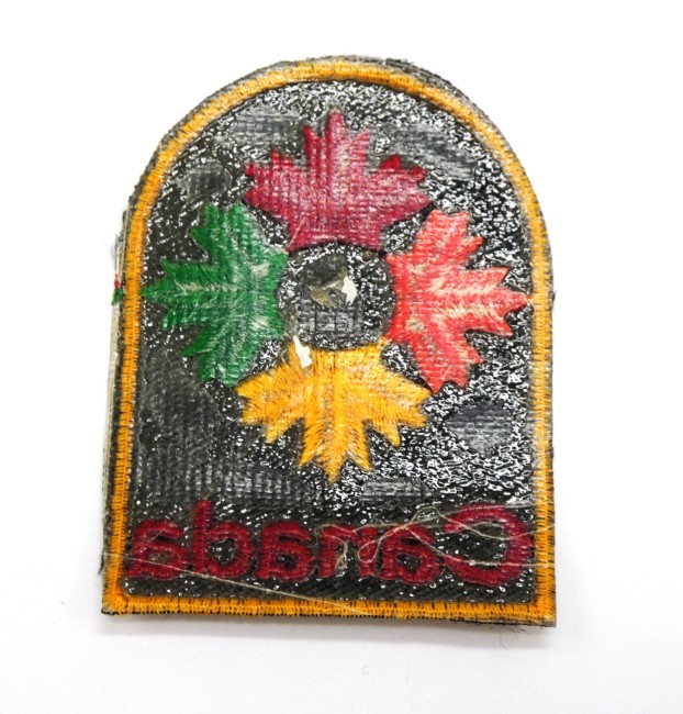 Ecusson patch Canada feuilles multicolores 