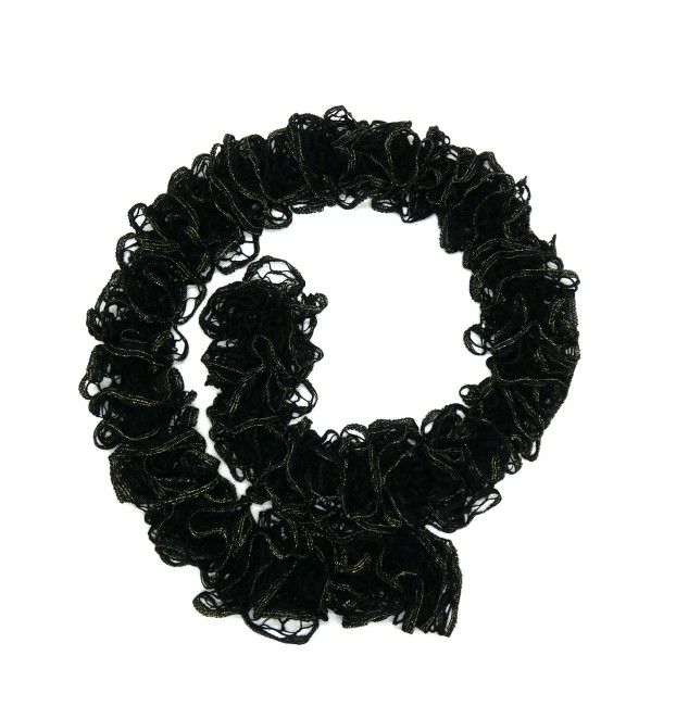 Echarpe noir bordure doré or 