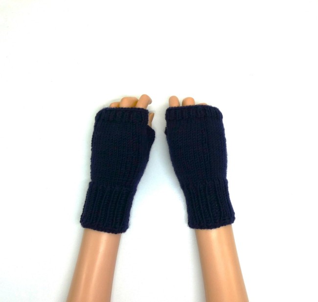 P1050657 Mitaine femme en laine Katia Merino sport bleu marine