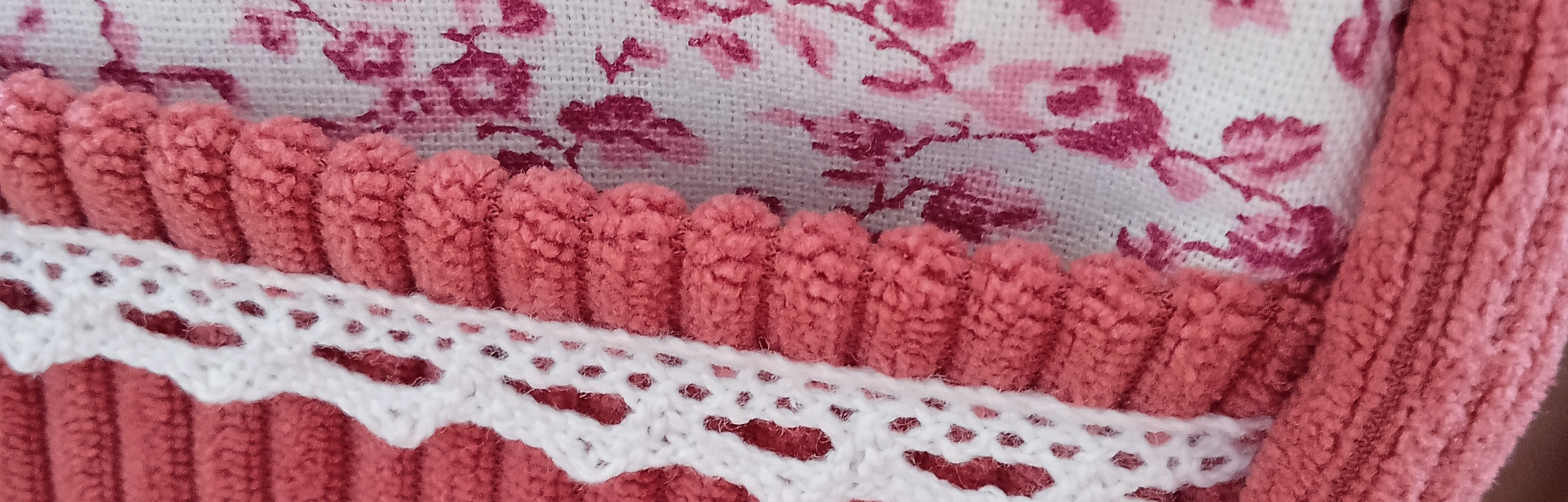 Collection de tissus pour créations personnalisées : Liberty, cotons, velours et broderie anglaise