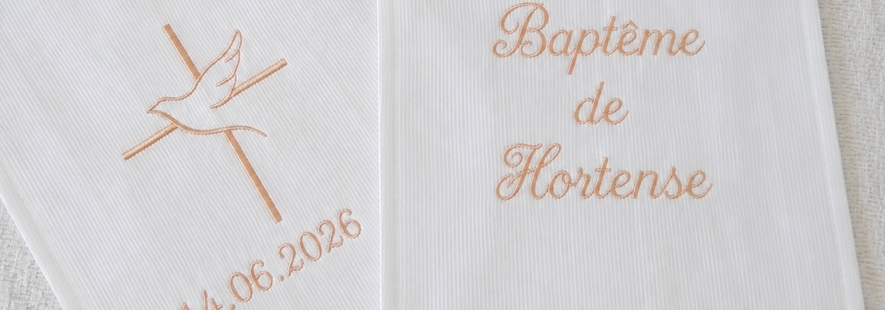 étole de bapteme fait main et personnalisée à l'atelier