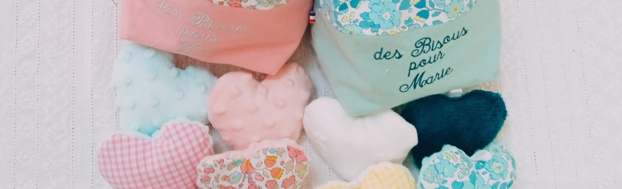 Sac à bisous personnalisé avec petits cœurs en tissu pour accompagner les séparations