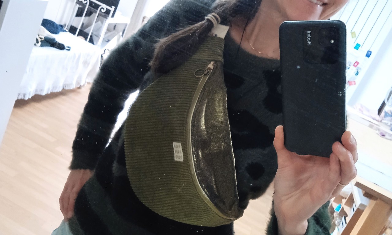 porter un sac banane de grande taille