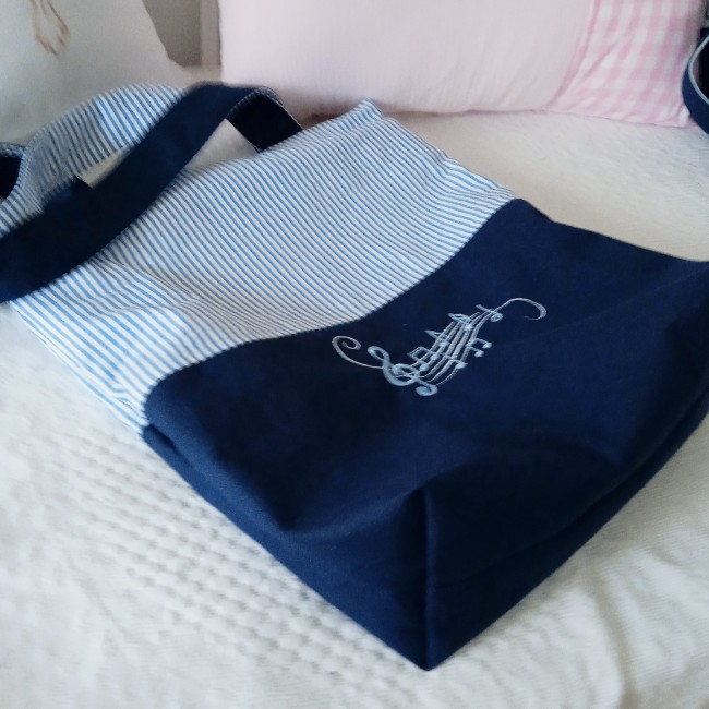 totebag façon cabas pour musique, solfège, partitions, personnalisable avec broderie