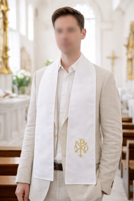 Écharpe de baptême blanche brodée du chrisme, personnalisable avec prénom et date, confection artisanale