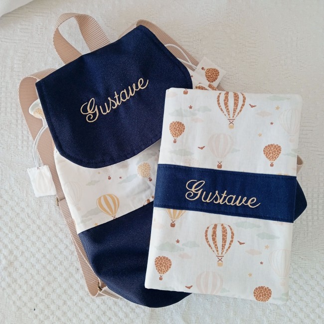 protège carnet de santé personnalisé avec broderie prénom, tissu liberty au choix, très élégant, cadeau de naissance idéal! protège carnet de santé personnalisé avec broderie prénom, tissu liberty au choix, très élégant, cadeau de naissance idéal!