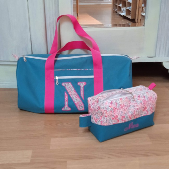 sac polochon personnalisé, broderie prénom et couleur et liberty au choix! existe en version velours ou toile outdoor