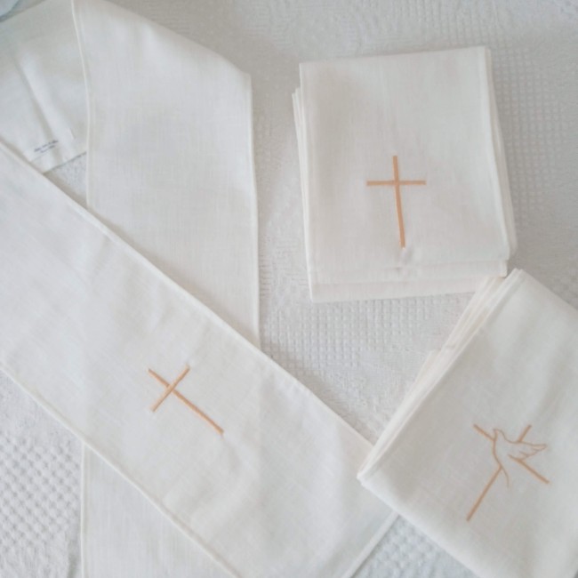 Écharpe de baptême adulte en stock! faite main, en LIN, broderie croix et colombe, idéale pour un baptême à Pâques. Envoi immédiat! Écharpe de baptême adulte en stock! faite main, en LIN, broderie croix et colombe, idéale pour un baptême à Pâques. Envoi immédiat!