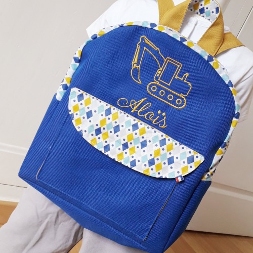 sac à dos maternelle, zippé, personnalisé avec broderie, en toile outdoor étanche et robuste, de la couleur de votre choix sac à dos maternelle, zippé, personnalisé avec broderie, en toile outdoor étanche et robuste, de la couleur de votre choix