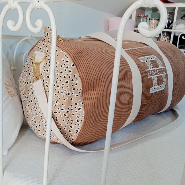 confections artisanales personnalisées avec broderie du prénom BENEDICTE - cadeau de naissance - cadeau d'anniversaire - baptême