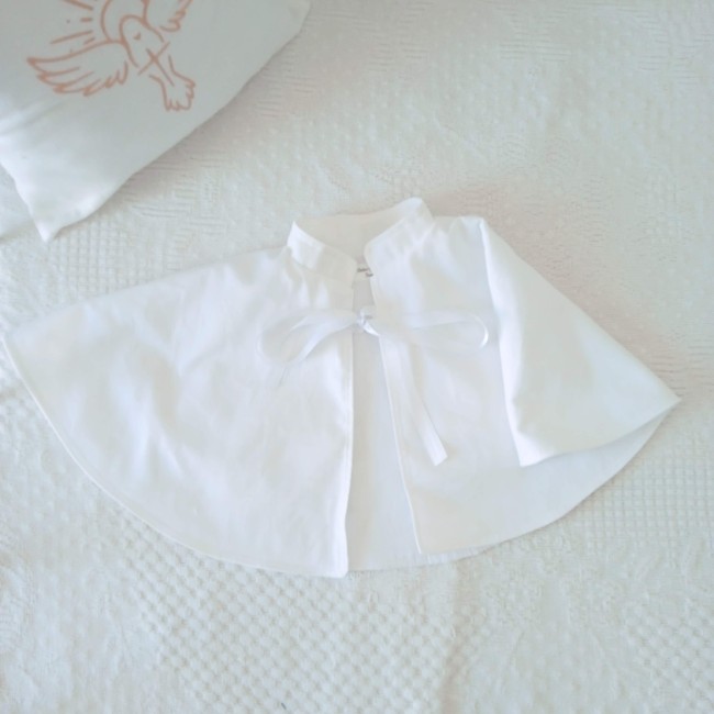 Cape de Baptême fait main, doublée coton, en stock à l'atelier