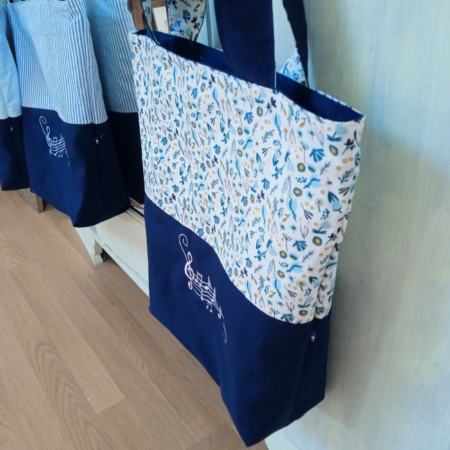 totebag façon cabas pour musique, solfège, partitions, personnalisable avec broderie