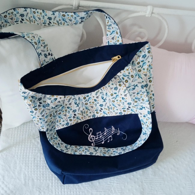 totebag façon cabas pour musique, solfège, partitions, personnalisable avec broderie