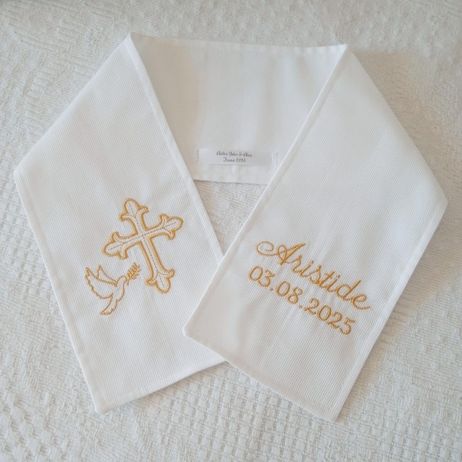 Écharpe de baptême pour adolescent et adulte, brodée d’une croix et colombe, personnalisable avec prénom et date, confection artisanale