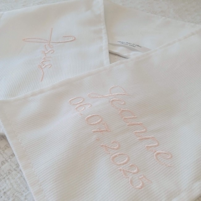 confections artisanales personnalisées avec broderie du prénom JEANNE - cadeau de naissance - cadeau d'anniversaire - baptême