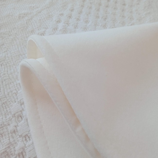 cape de baptême chaude pour l'hiver