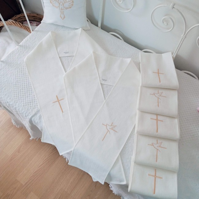 Écharpe de baptême adulte en stock! faite main, en LIN, broderie croix et colombe, idéale pour un baptême à Pâques. Envoi immédiat! Écharpe de baptême adulte en stock! faite main, en LIN, broderie croix et colombe, idéale pour un baptême à Pâques. Envoi immédiat!