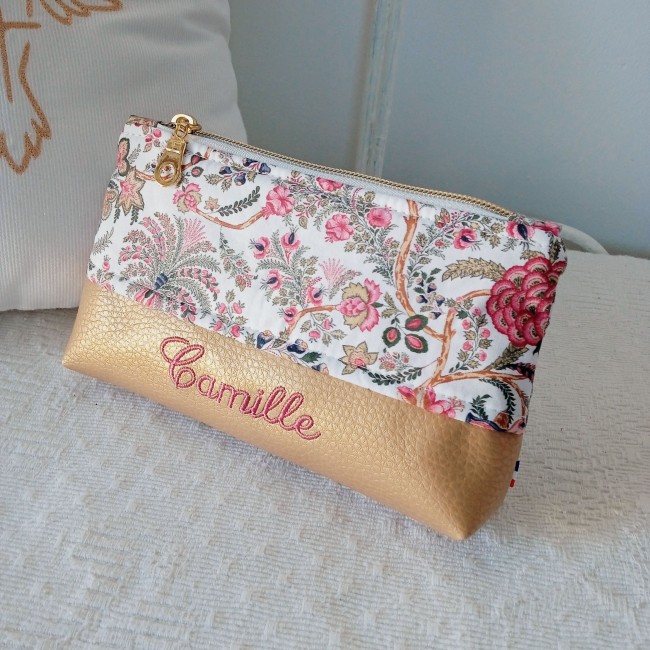 mini trousse de toilette très élégante, à personnaliser avec broderie prénom. idéal pour maquillage, pharmacie, à glisser dans son sac!