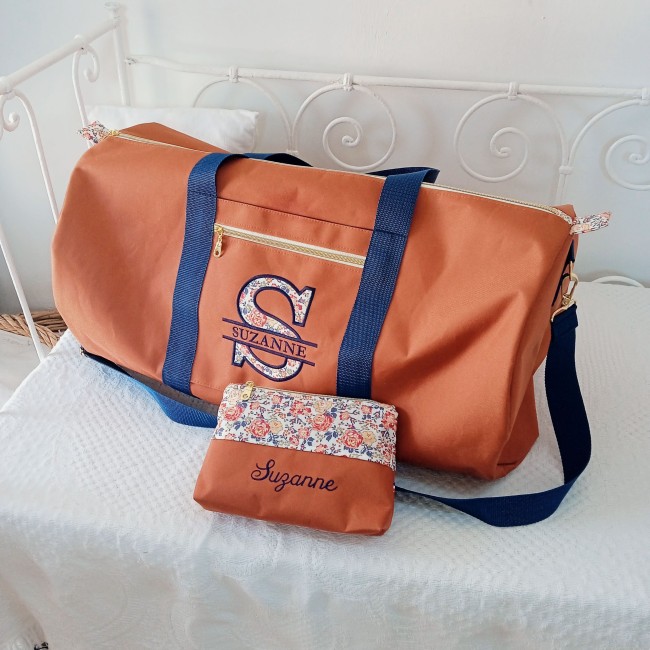 trousse licette assortie au sac polochon petite trousse, idéale pour le maquillage ou les accessoires de coiffure, à personnaliser avec broderie prénom