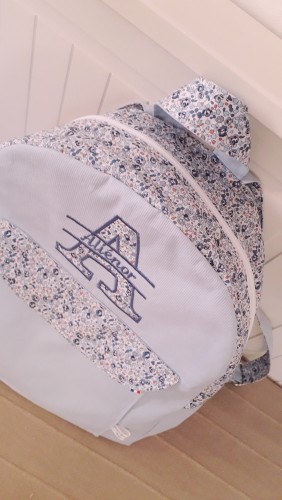 sac à dos maternelle zippé, fait main, tissu liberty au choix, personnalisable avec broderie