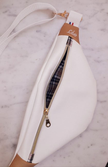 sac banane! BURBERRY style brodé  (JE VEUX LE MEME!!)