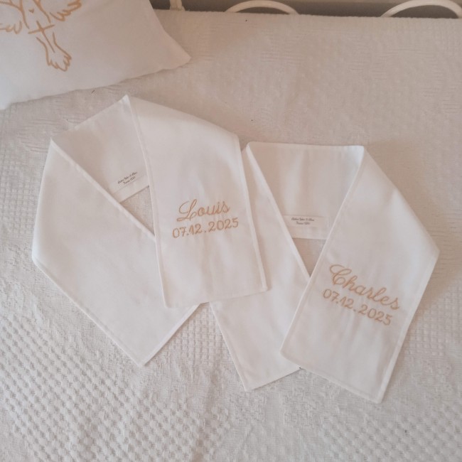 confections artisanales personnalisées avec broderie du prénom LOUIS - cadeau de naissance - cadeau d'anniversaire - baptême