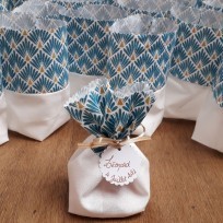 Jules à dragées: le petit ballotin à poser sur voter table, entièrement personnalisé