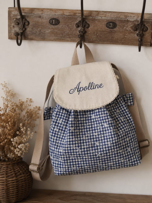 sac à dos maternelle, en vichy brodé de délicates fleurettes, plusieurs couleurs au choix, personnalisable avec broderie prénom!
