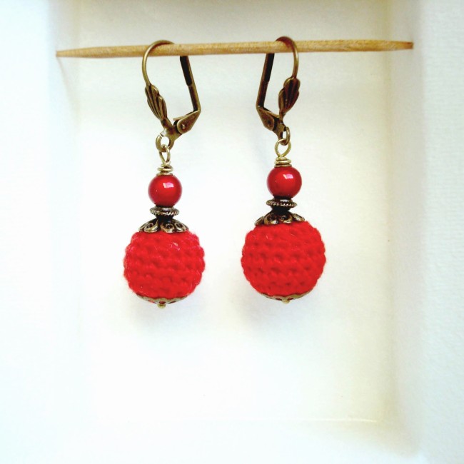 boucle d'oreille en coton crocheté rouge