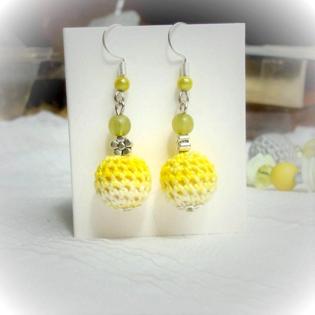 Boucles d'oreille en coton crocheté dégradé de jaune