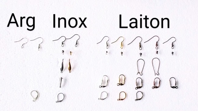 Différents supports pour biucles d'oreilles