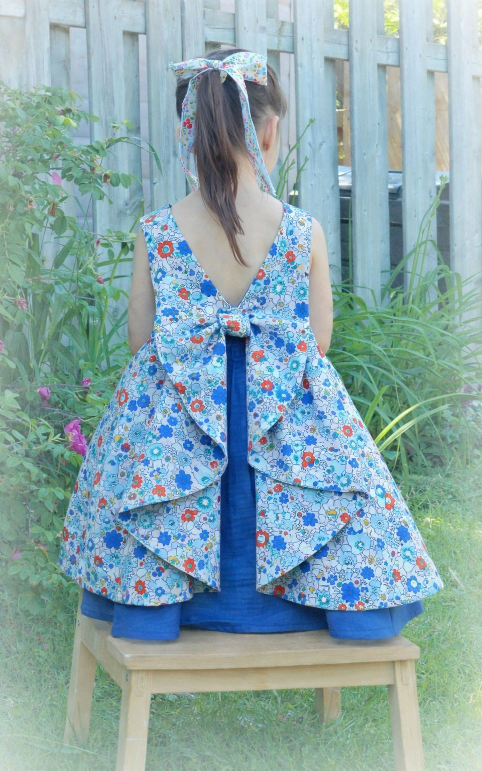 vue dos robe Scarlett portée Liberty Betsy orange bleue double gaze bleu cobalt irisé|4pommes