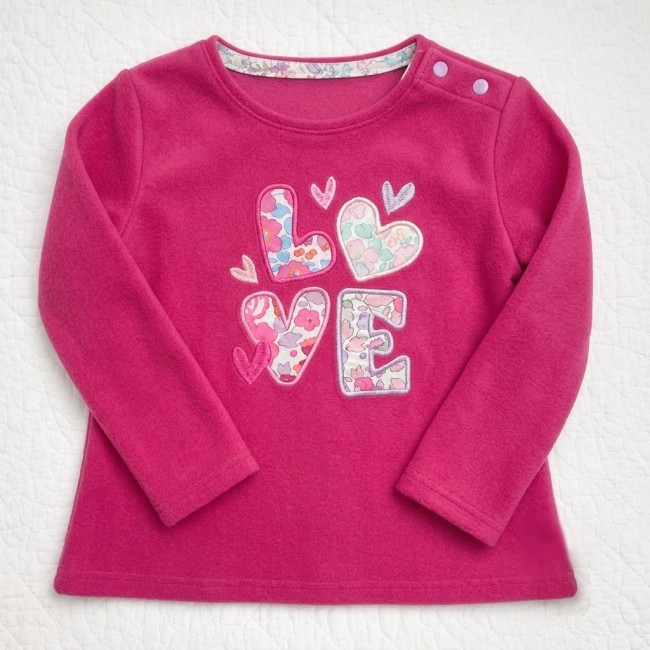 vue devant sweat fuchsia appliqué LOVE Liberty Betsy assortis|4pommes