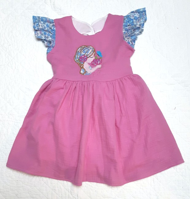vue devant Lisa double gaze lurex fuchsia Betsy layette broderie girl flower ceinture