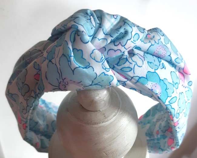 vue serre tete noeud Liberty Betsy kiss | 4pommes