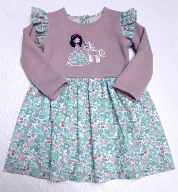 vue devant robe sweat molleton vieux rose paillettes broderie princesse et licorne Liberty Betsy sea foam|4pommes