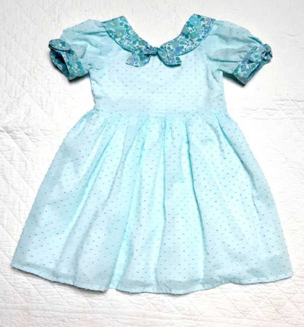 vue devant robe Danielle plumetis turquoise Liberty Betsy splash|4pommes