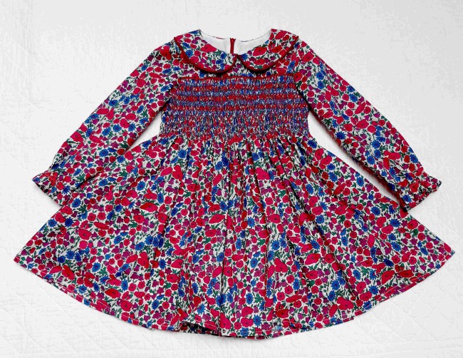 vue devant robe duchesse smoks brodés manches longues Liberty Poppy and daisy canard|4pommes